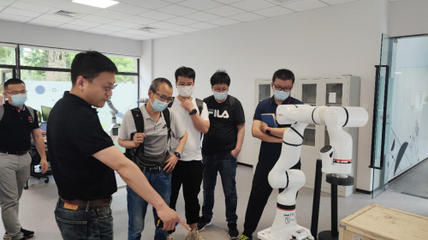 百年工藝與智能制造的融合之旅 福田康明斯參訪珞石機器人，技術轉讓共繪新藍圖